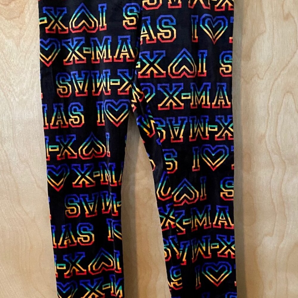 NWT I "heart" Xmas Velour Leggings